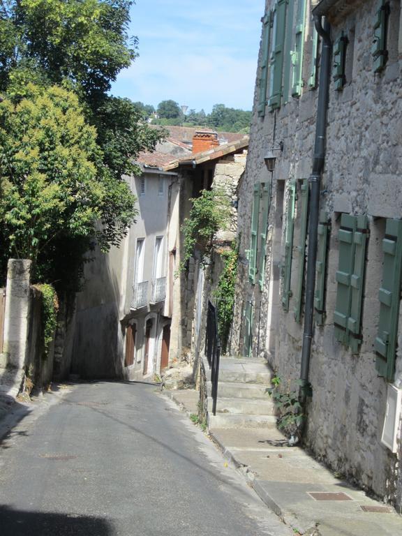Chambre D'Hotes La Tour De Brazalem Nerac Luaran gambar