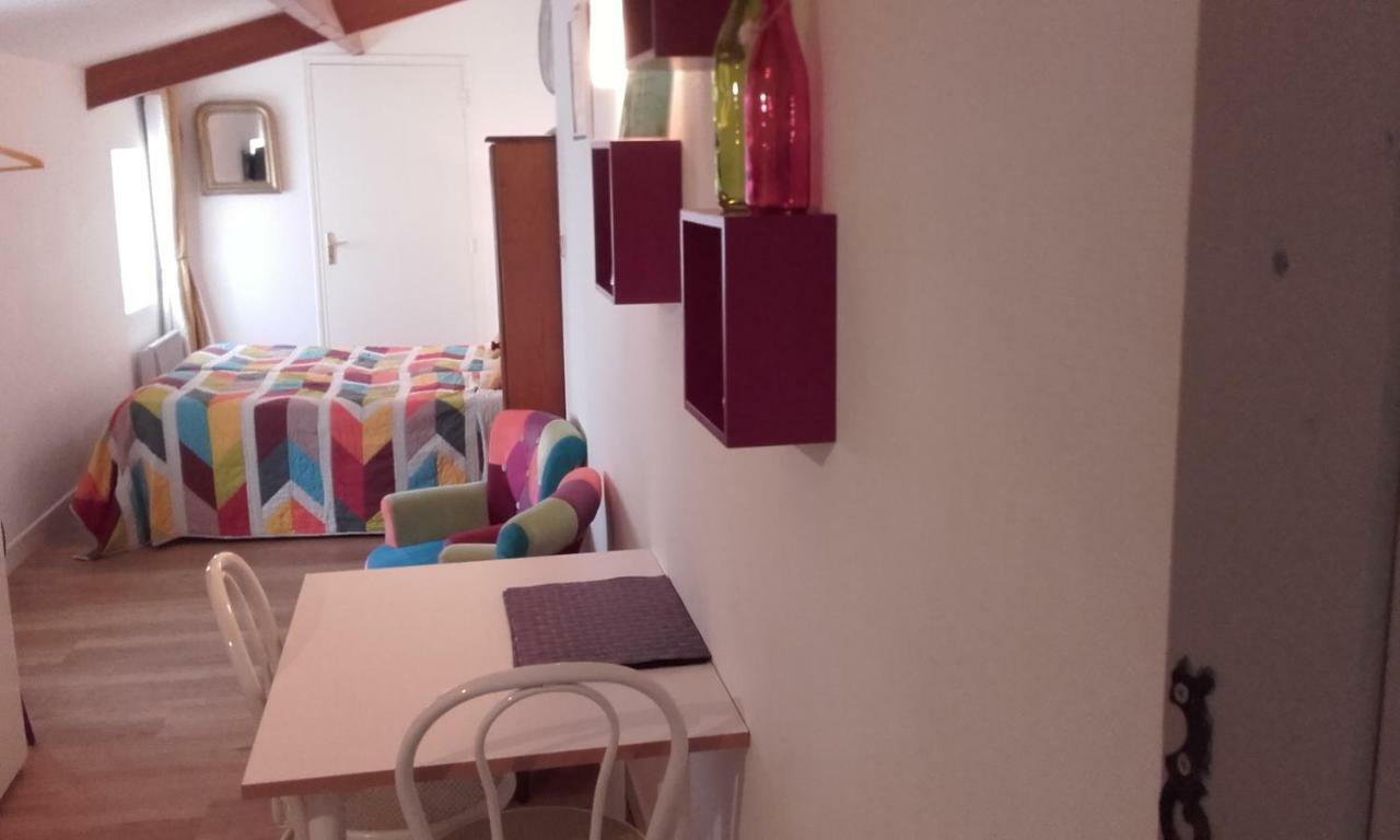 Chambre D'Hotes La Tour De Brazalem Nerac Luaran gambar